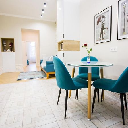 Apartment On Mosyazhna Street 4 Lviv Extérieur photo